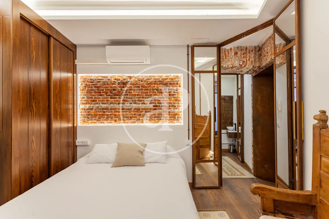 Bedroom of Flat for sale in Madrid  with Air Conditioner, Heating and Furnished