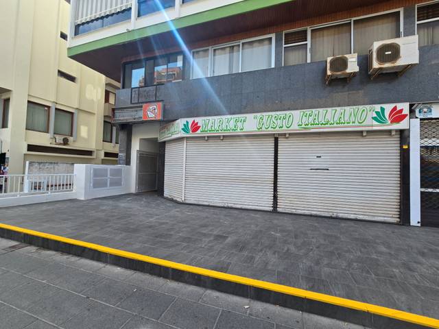 Local comercial en Alquiler en Avenida Familia de Betancourt y Molina, 8 en Zona Martiánez