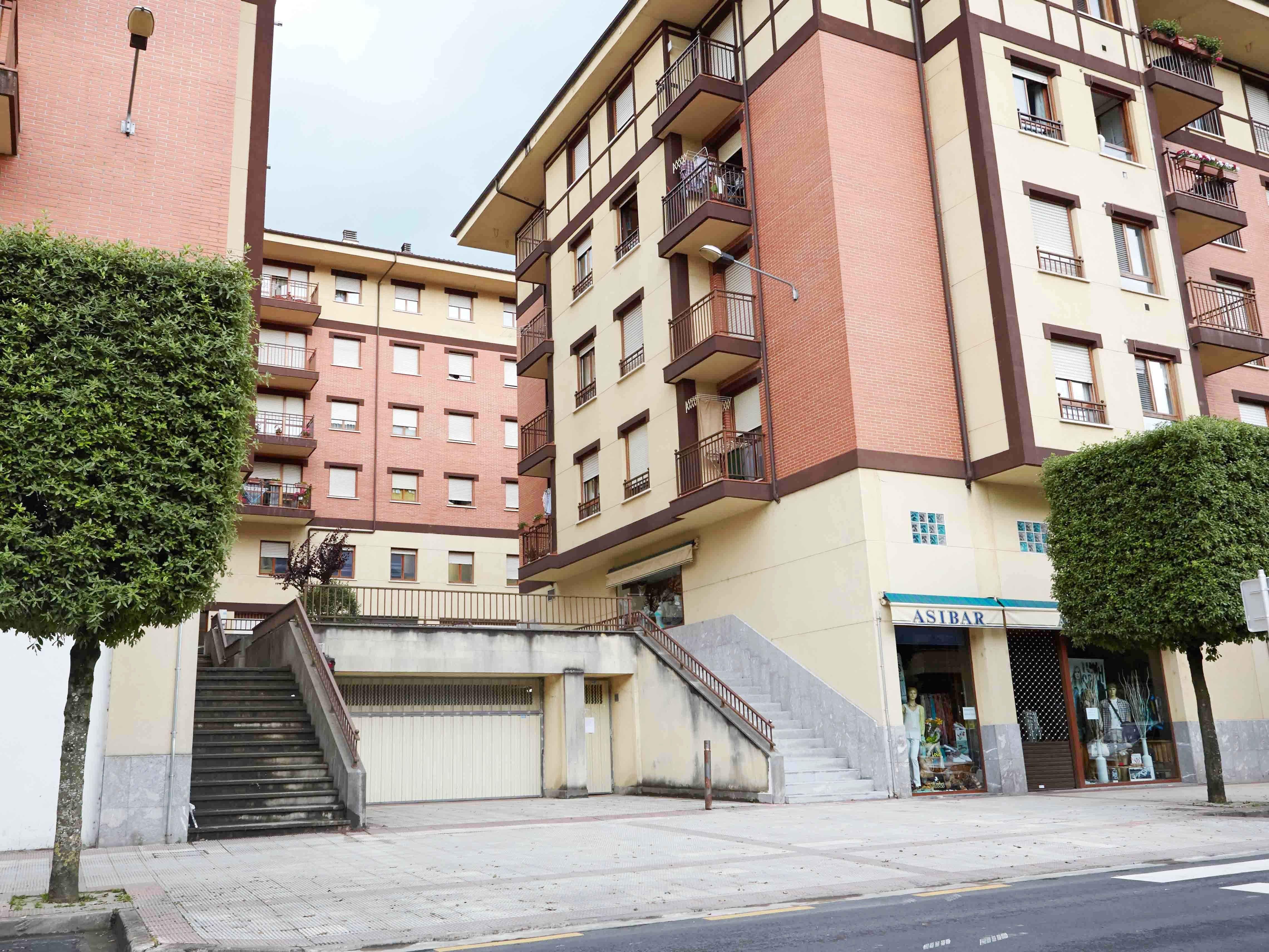 Exterior view of Box room for sale in Berriz