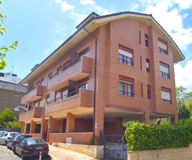 Vista exterior de Piso en venta en Castro-Urdiales