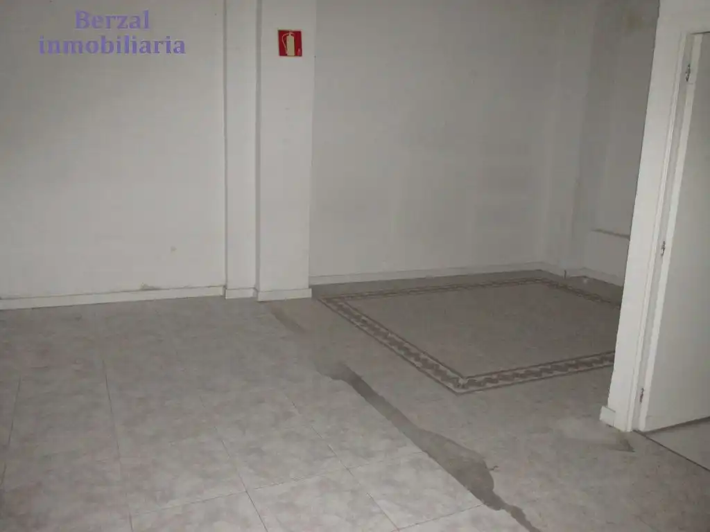 Local comercial en venta en Calle Doctores Castroviejo, imagen 2