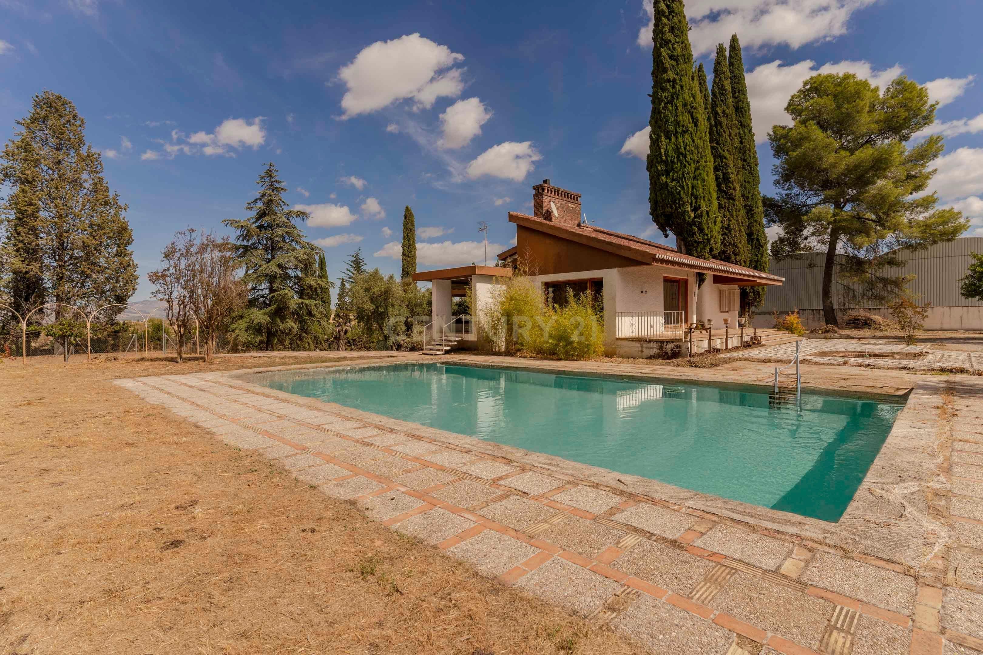 Piscina de Casa o chalet en venta en Albolote con Jardín privado, Trastero y TV