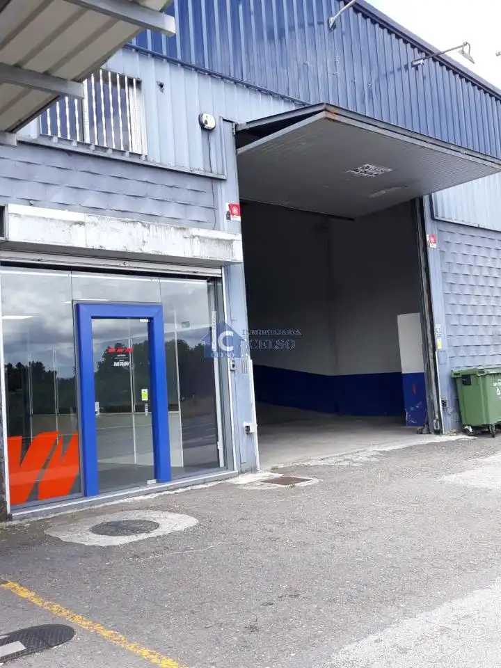 Nau industrial de lloguer en San Cibrao das Viñas