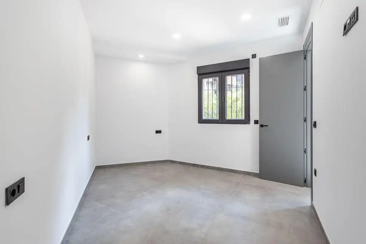 Ground floor with pool for sale in Calle PDTA RAFAEL GAGO PALOMO 9, imagen 12