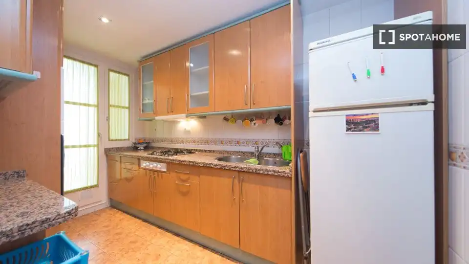 Cocina de Piso de alquiler en Granada con Aire acondicionado, Calefacción y Amueblado