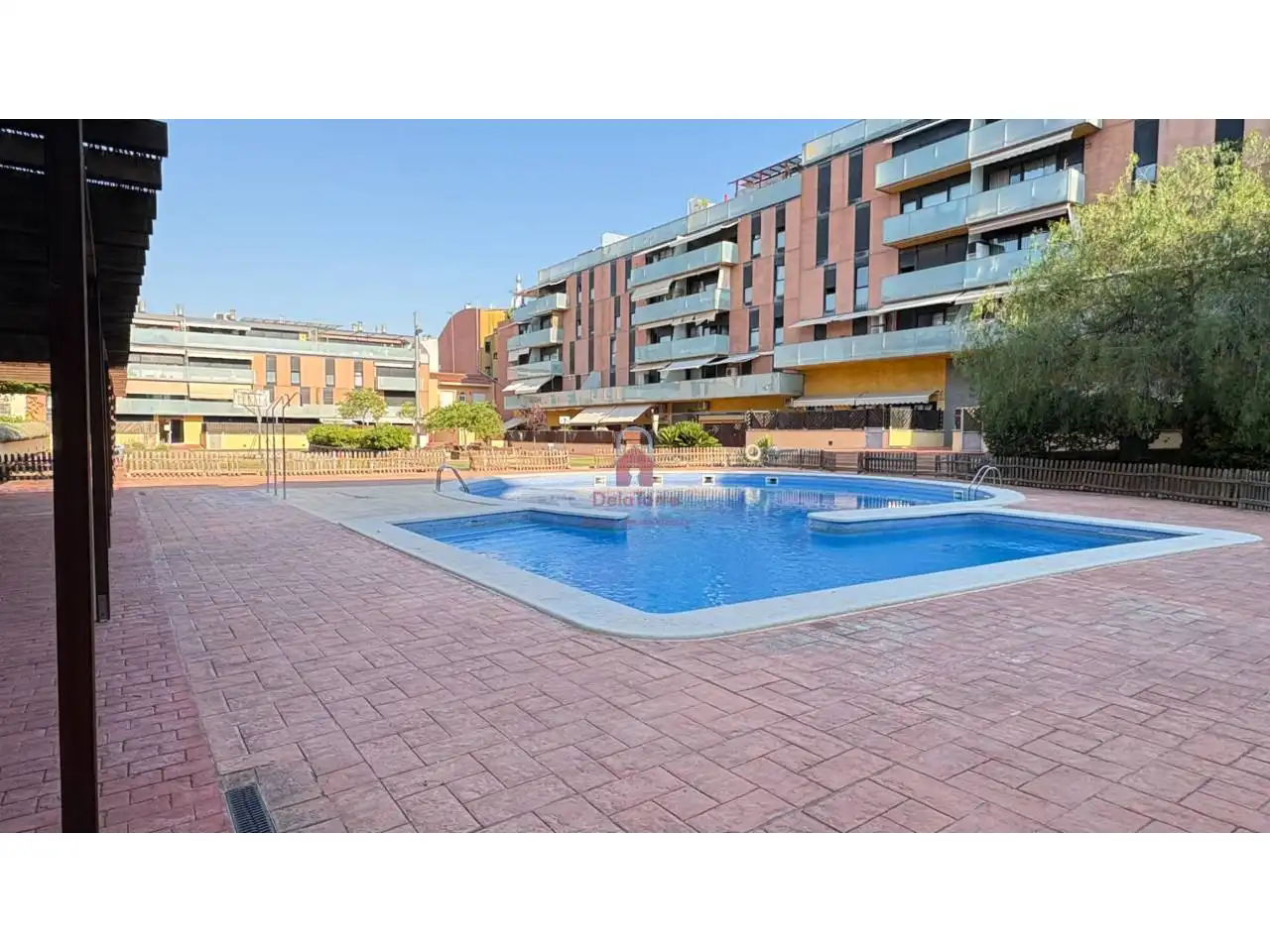 Swimming pool of Flat for sale in Terrassa  with Air Conditioner, Heating and Storage room