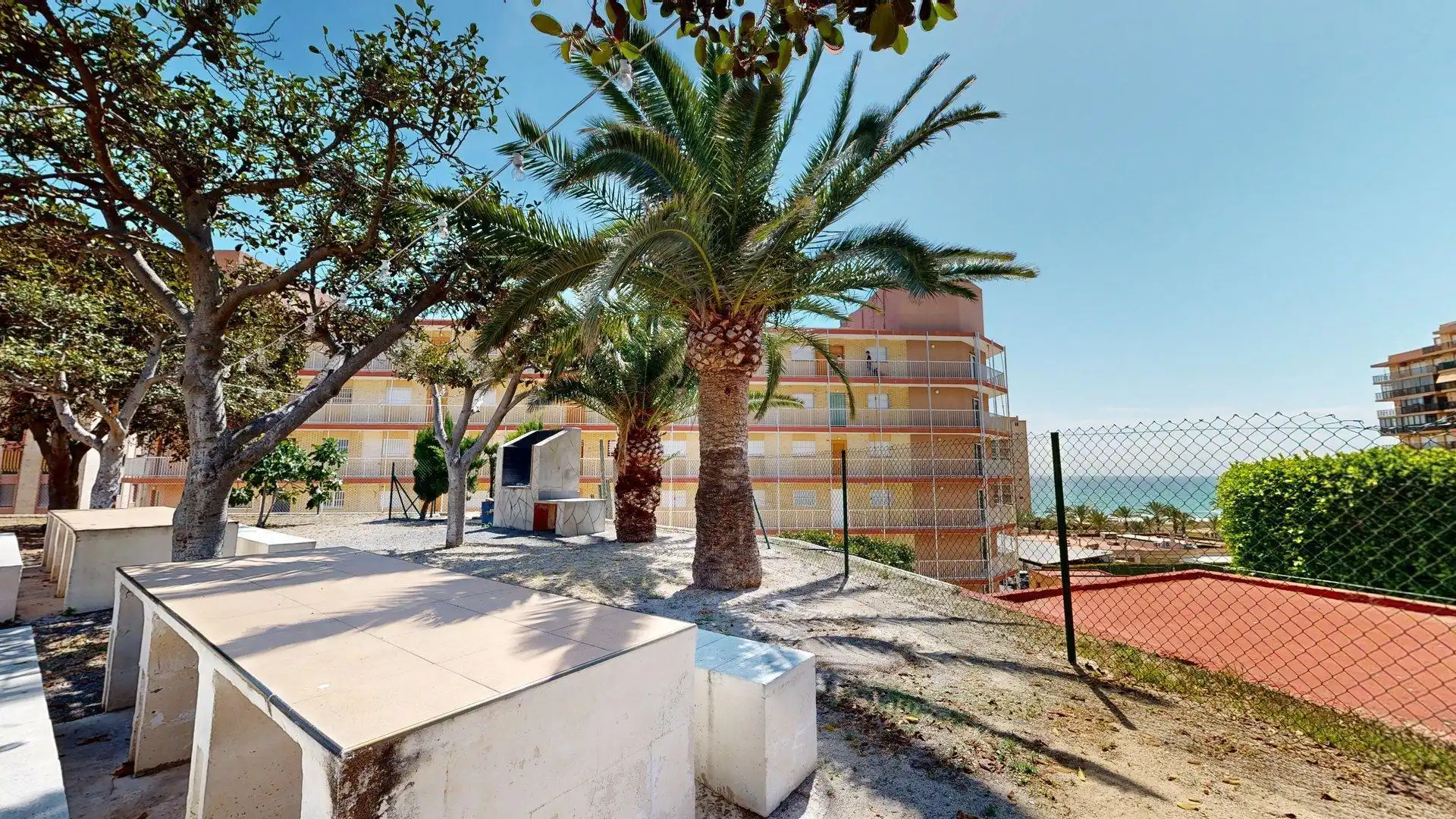 Vista exterior de Apartament de lloguer en Elche / Elx amb Aire condicionat, Calefacció i Jardí privat