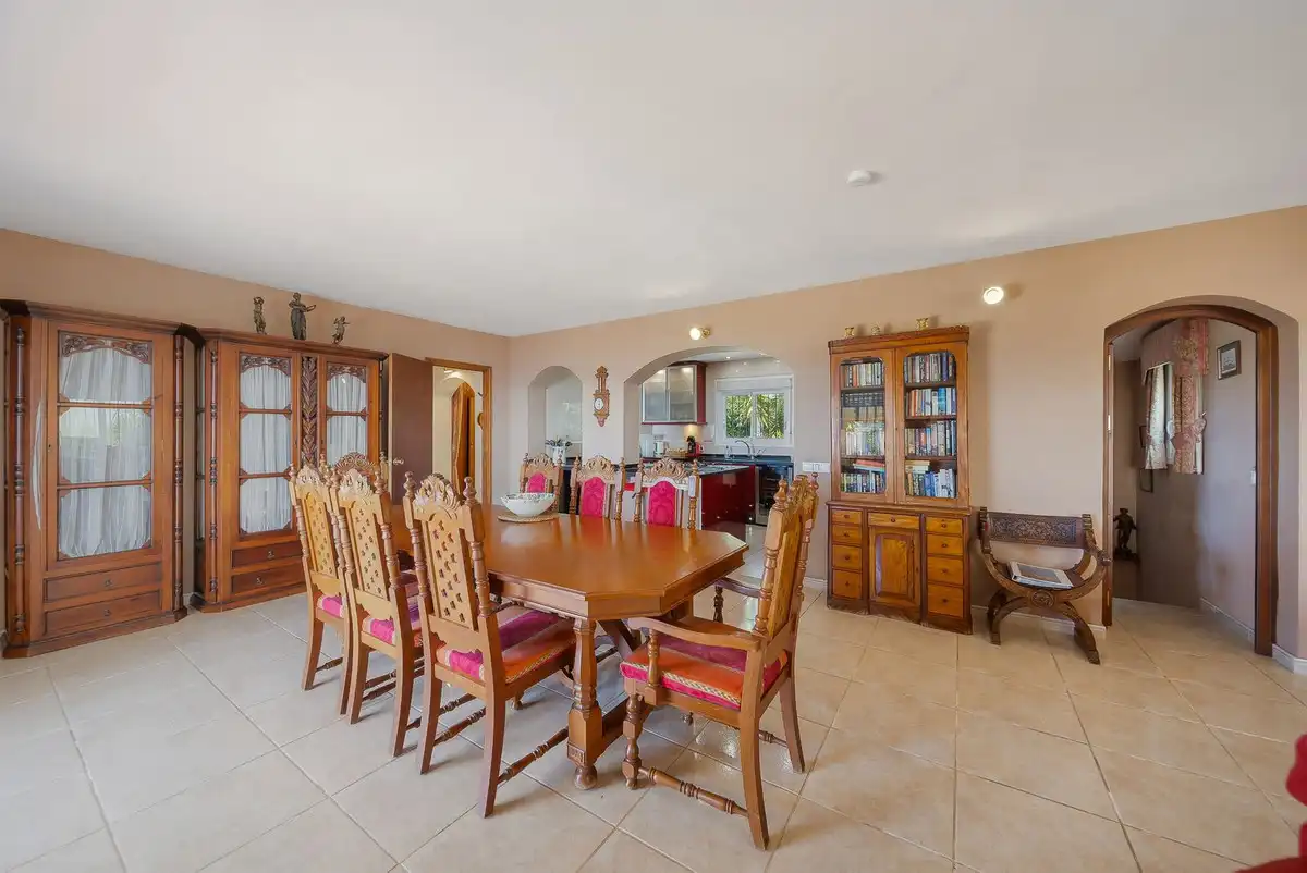 Dining room of Houses for sale in Benalmádena
