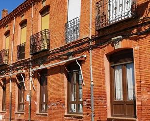 Vista exterior de Finca rústica en venda en Villarramiel amb Terrassa i Balcó