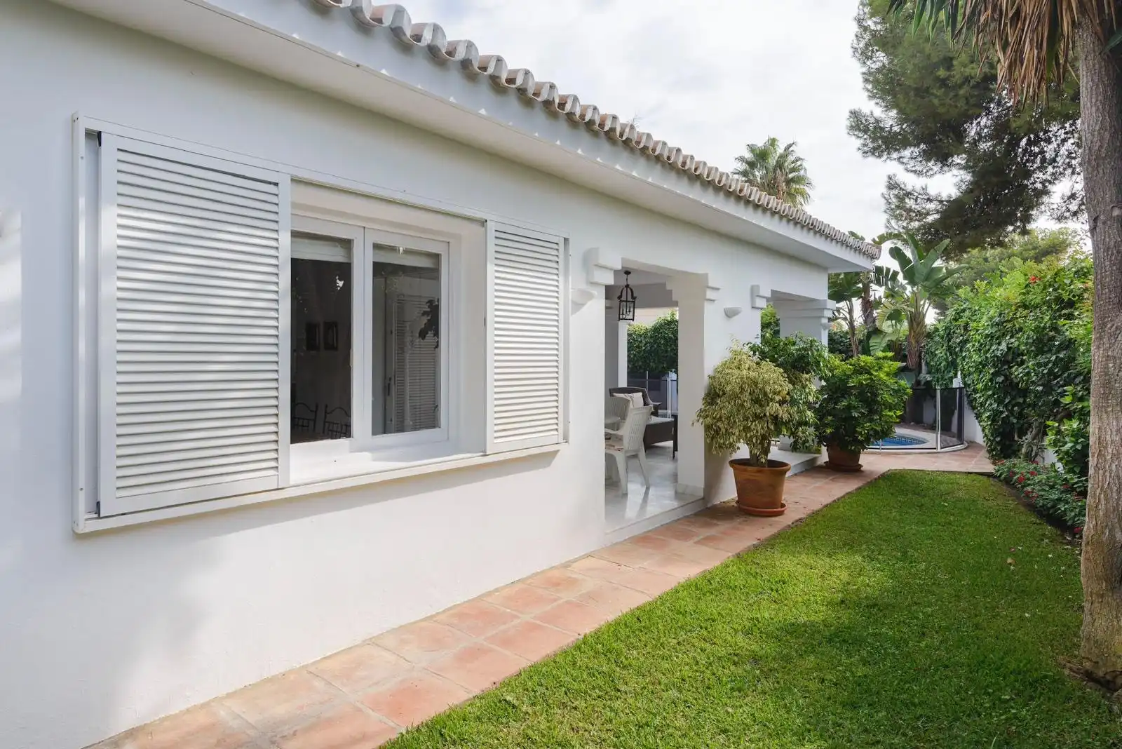 Jardí de Casa o xalet de lloguer en Marbella amb Jardí privat, Terrassa i Piscina