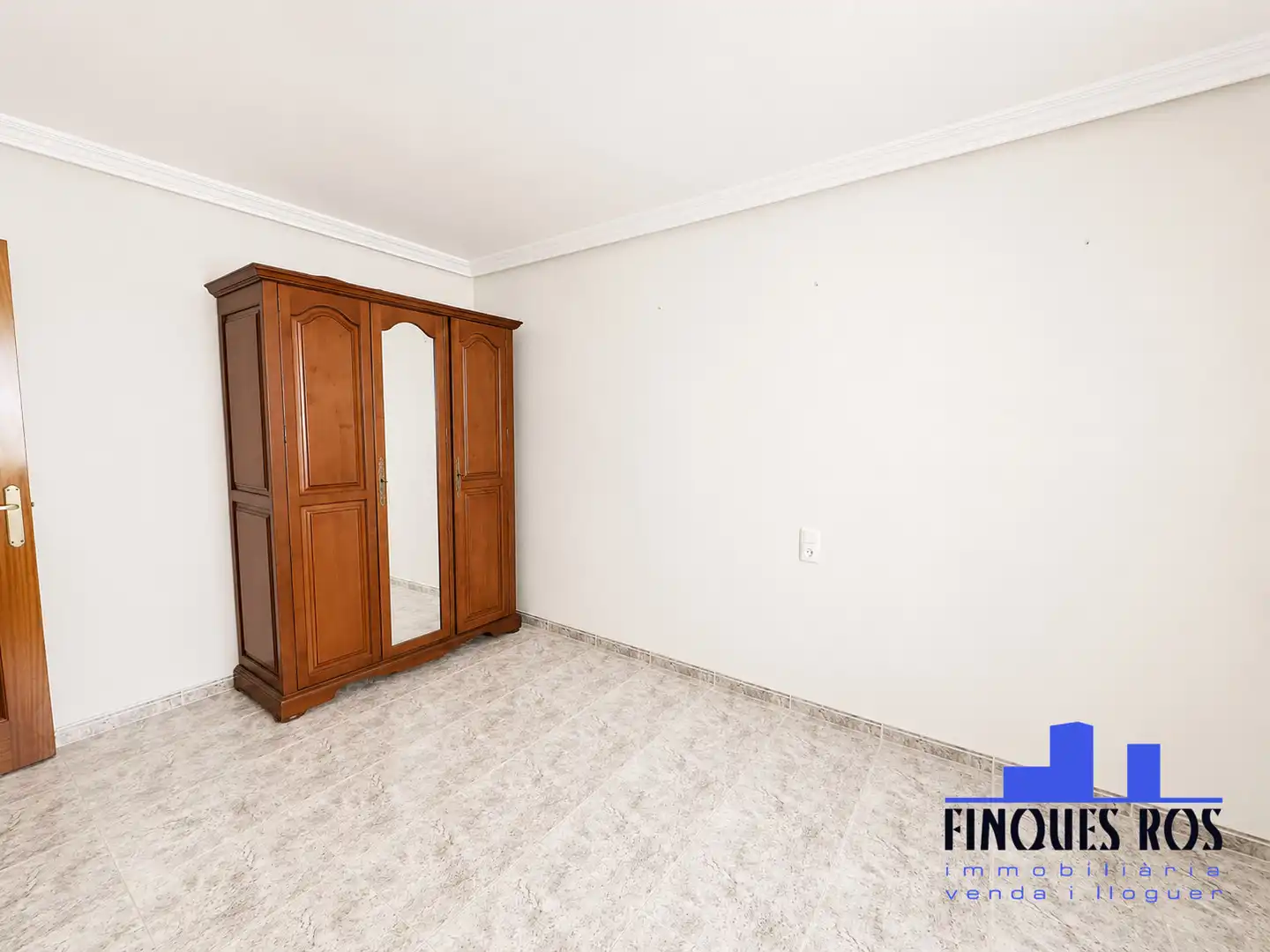 Casa adosada en venta en Vinaròs con Calefacción, Terraza y Amueblado