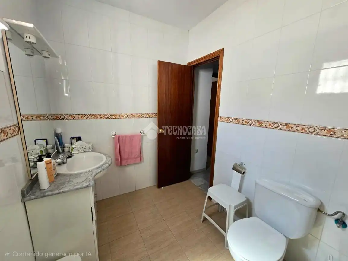 Baño de Casa adosada en venta en Morón de la Frontera
