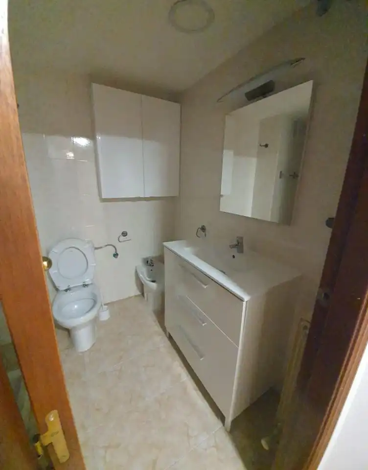 Baño de Piso de alquiler en Zaragoza con Calefacción, Parquet y Terraza
