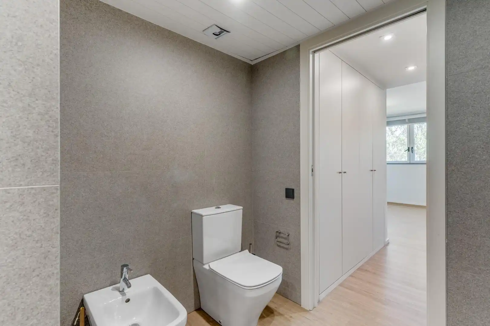 Bathroom of Flat for rent in Barcelona  with Air Conditioner, Heating and Parquet flooring