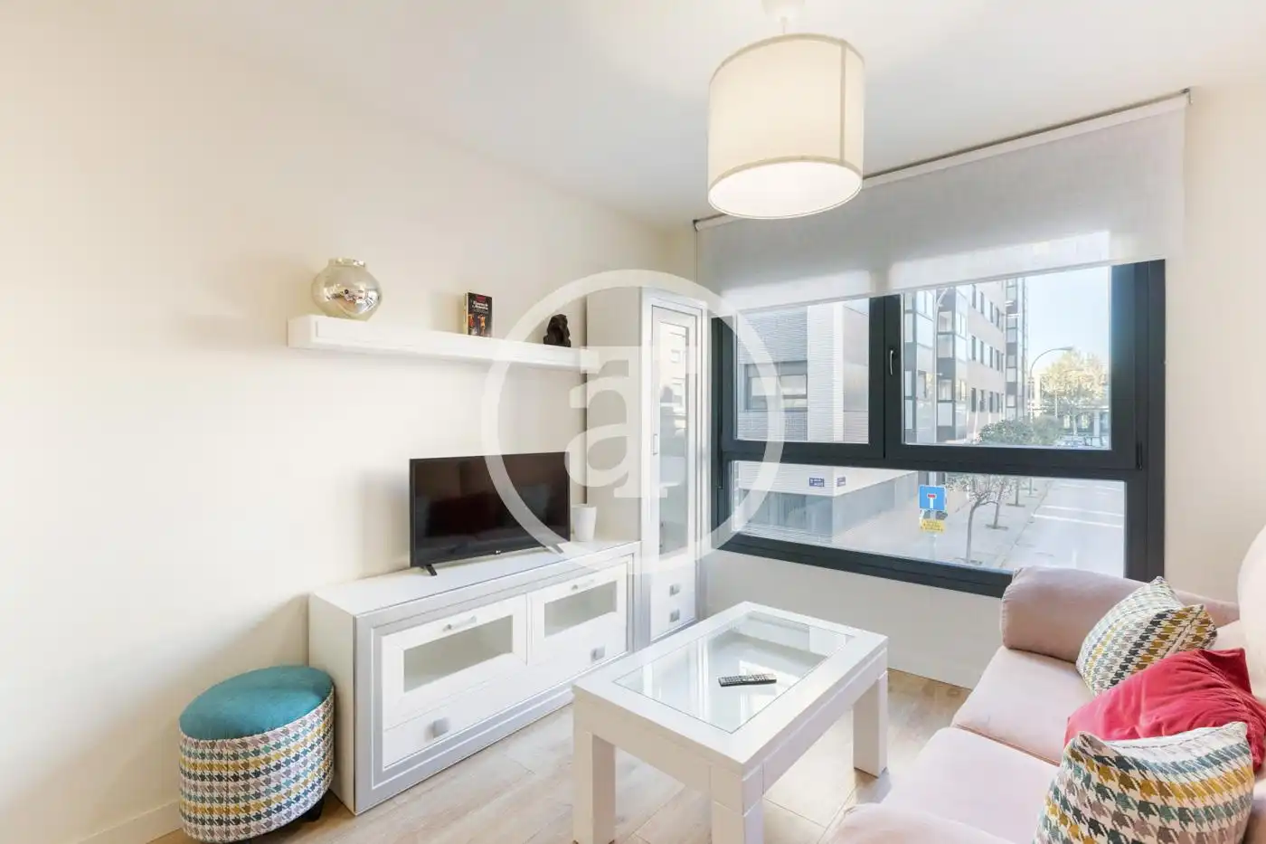 Living room of Flat for rent in Madrid  with Air Conditioner, Heating and Furnished