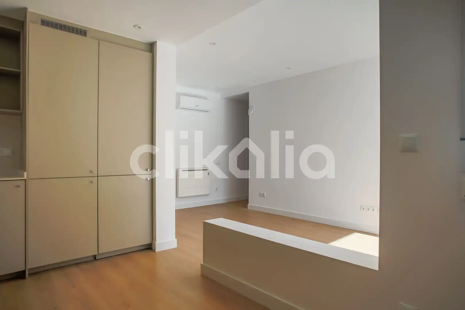 Bedroom of Flat for sale in Madrid  with Air Conditioner, Heating and Terrace