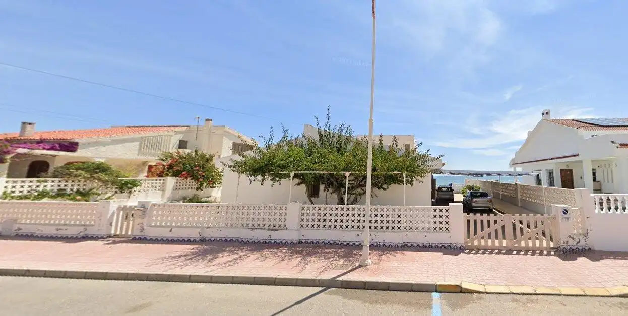 Vista exterior de Casa o chalet en venta en Guardamar del Segura con Jardín privado, Terraza y Trastero