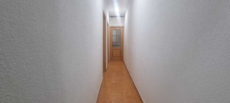 Piso de alquiler en  Madrid Capital con Calefacción, Trastero y Amueblado