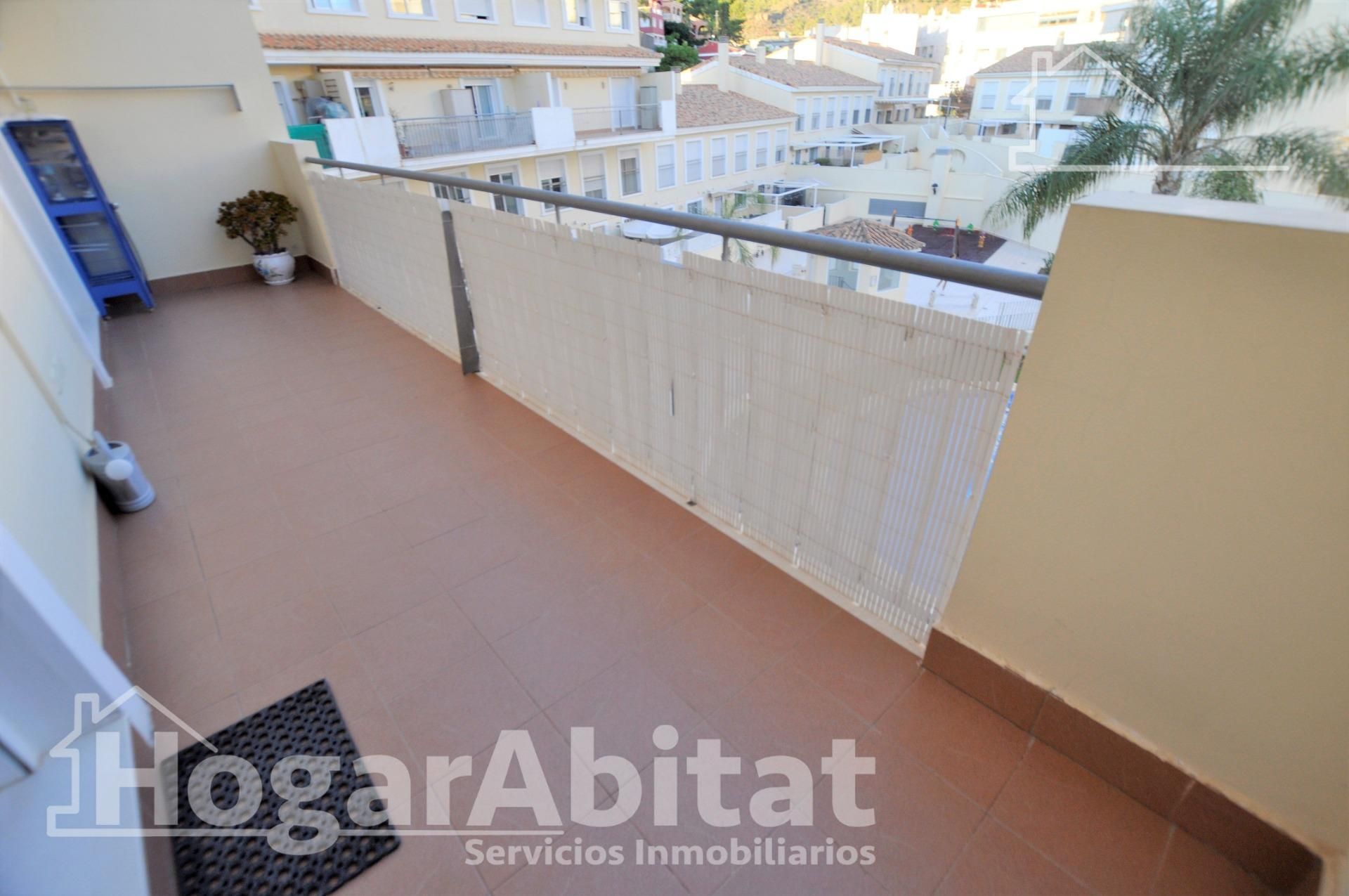 Vista exterior de Pis en venda en Náquera amb Jardí privat, Parquet i Terrassa