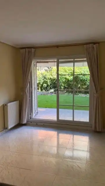 Jardín de Piso en venta en Las Rozas de Madrid con Calefacción, Jardín privado y Piscina comunitaria