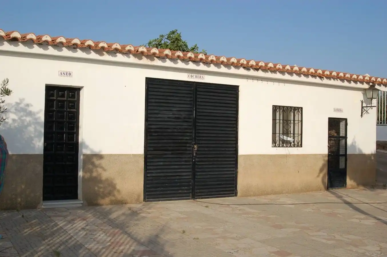 Vista exterior de Casa o chalet en venta en Guadix con Aire acondicionado, Calefacción y Jardín privado
