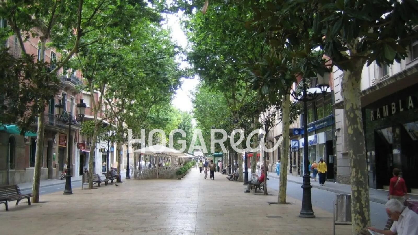 Exterior view of Flat for sale in L'Hospitalet de Llobregat  with Air Conditioner