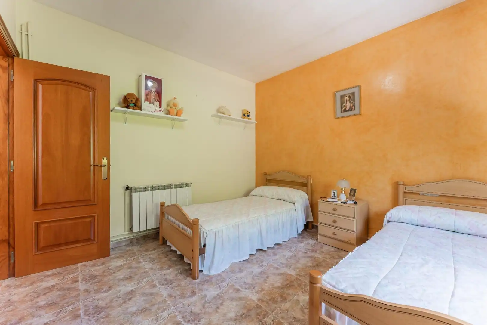Habitación de Casa o chalet en venta en Sant Fost de Campsentelles con Calefacción, Jardín privado y Terraza