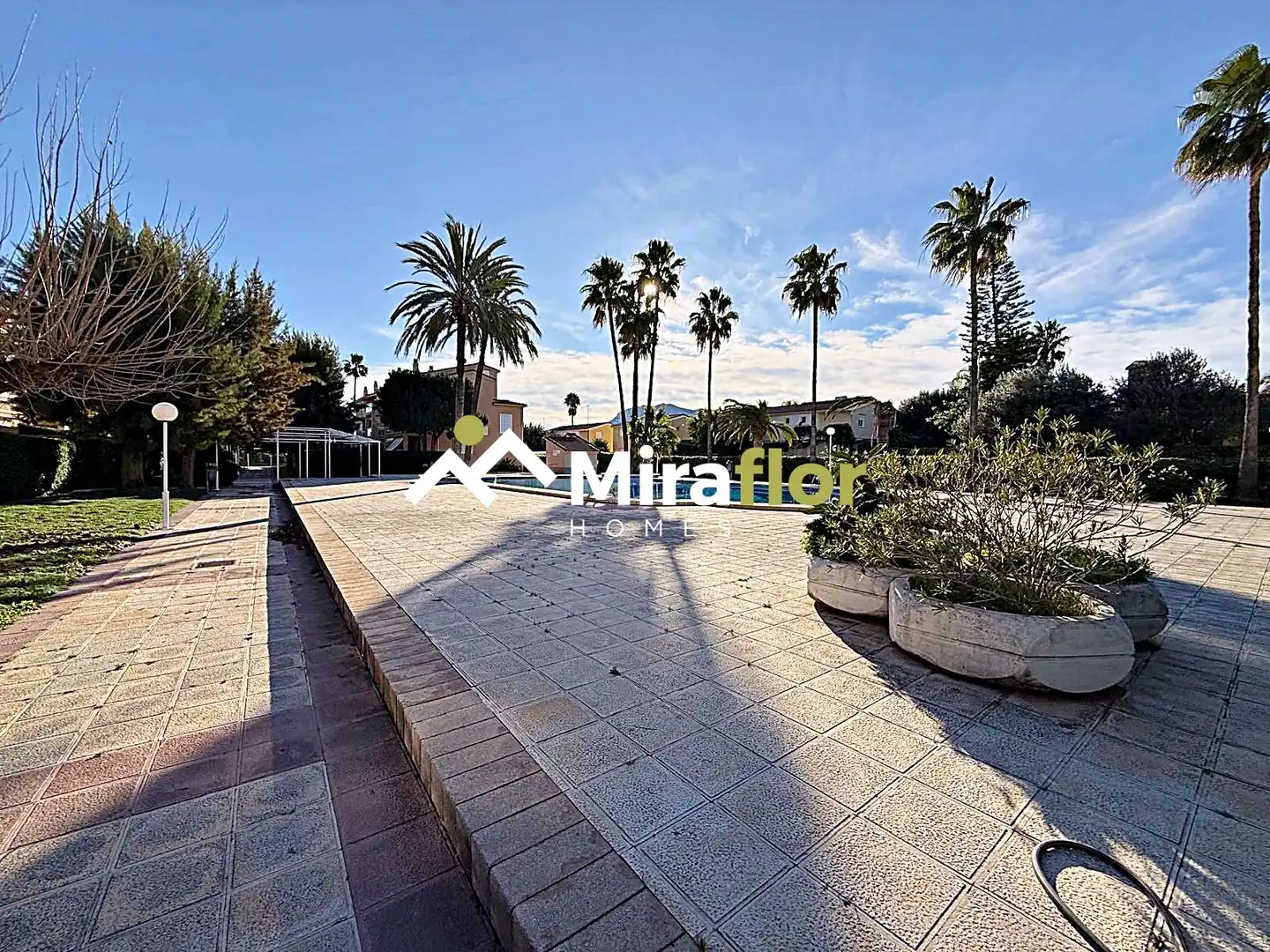 Vista exterior de Apartamento en venta en Dénia con Aire acondicionado, Terraza y Amueblado