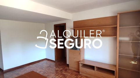 Foto 5 de Piso de alquiler en Sangenjo, La Paz, Madrid Capital