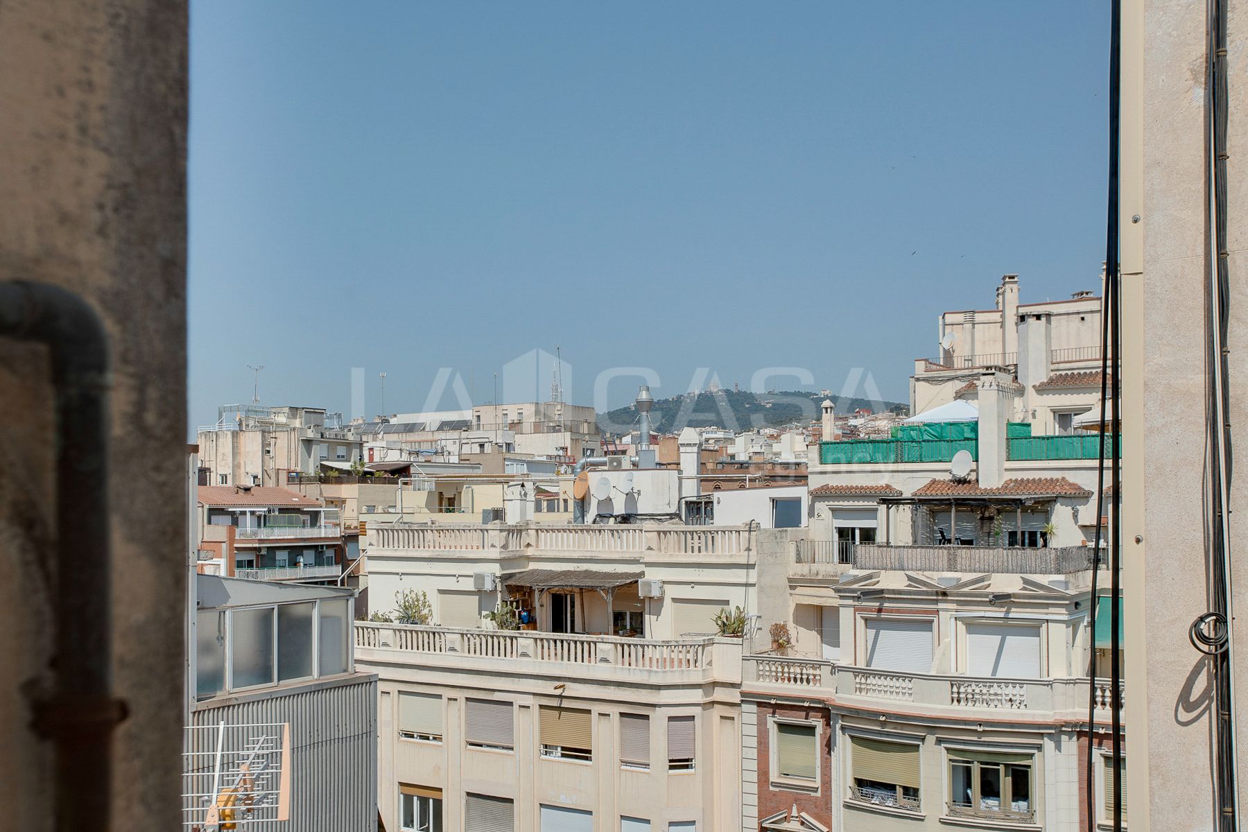 Vista exterior de Pis en venda en  Barcelona Capital amb Aire condicionat, Calefacció i Forn