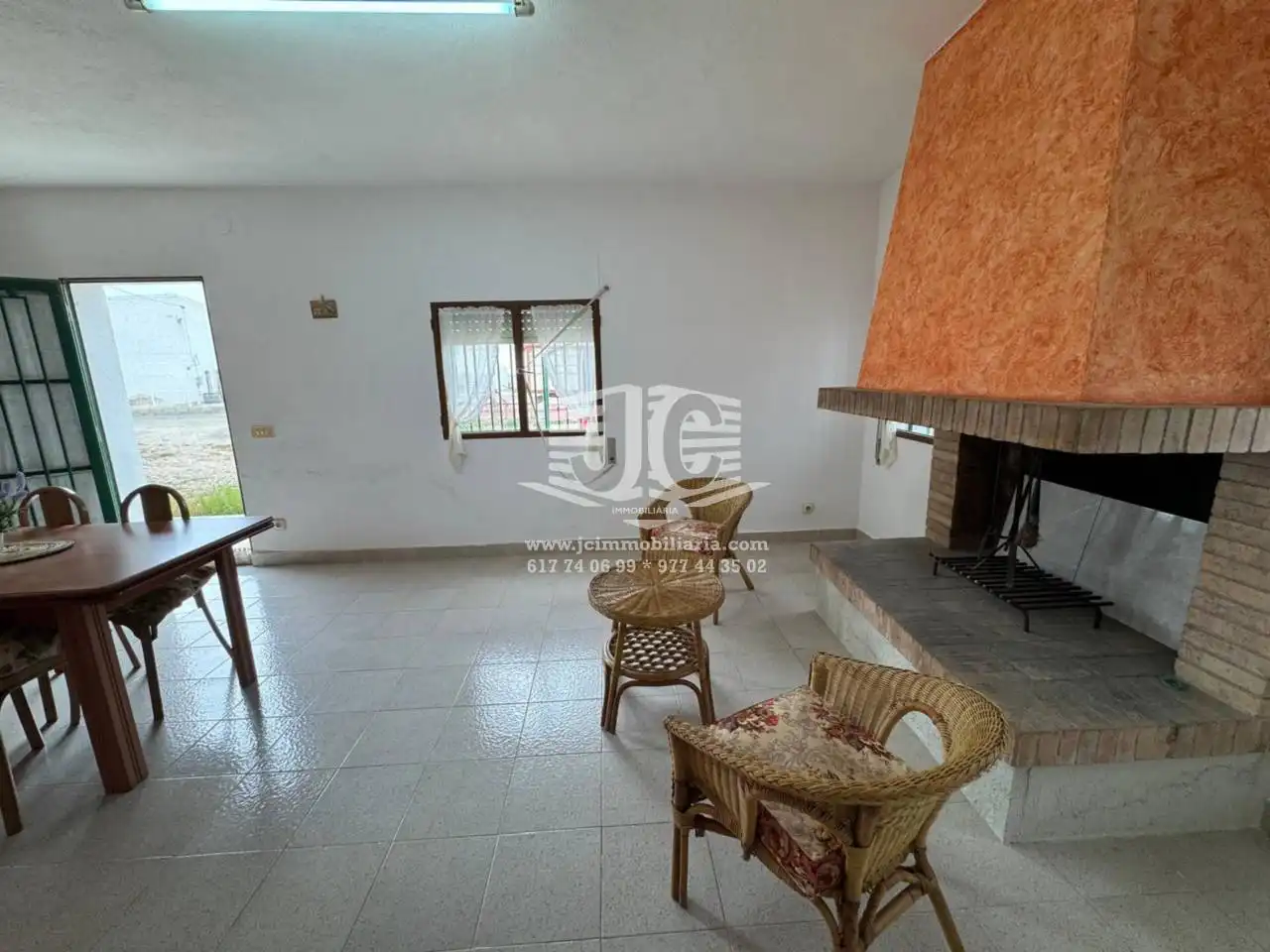 Sala de estar de Casa o chalet en venta en Amposta con Jardín privado, Terraza y Amueblado