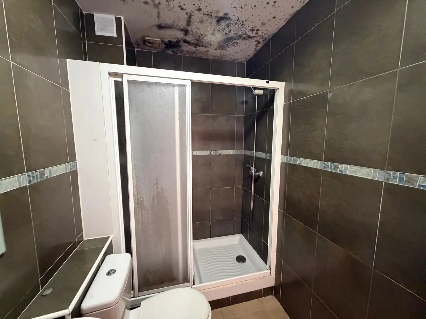 Baño de Piso en venta en Cervera con Calefacción, Amueblado y Horno