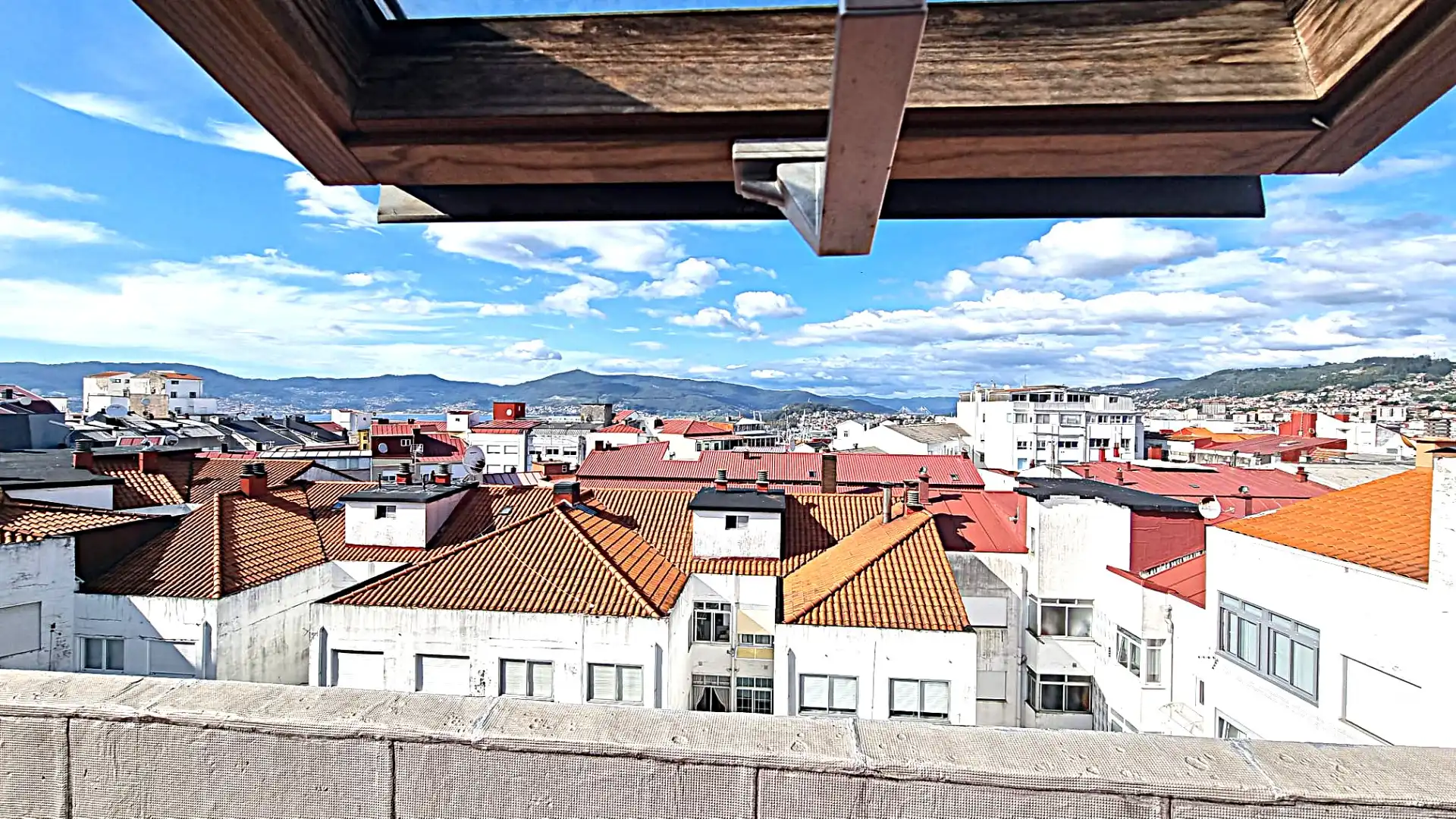 Exterior view of Flat for sale in Vigo   with Parquet flooring and Storage room