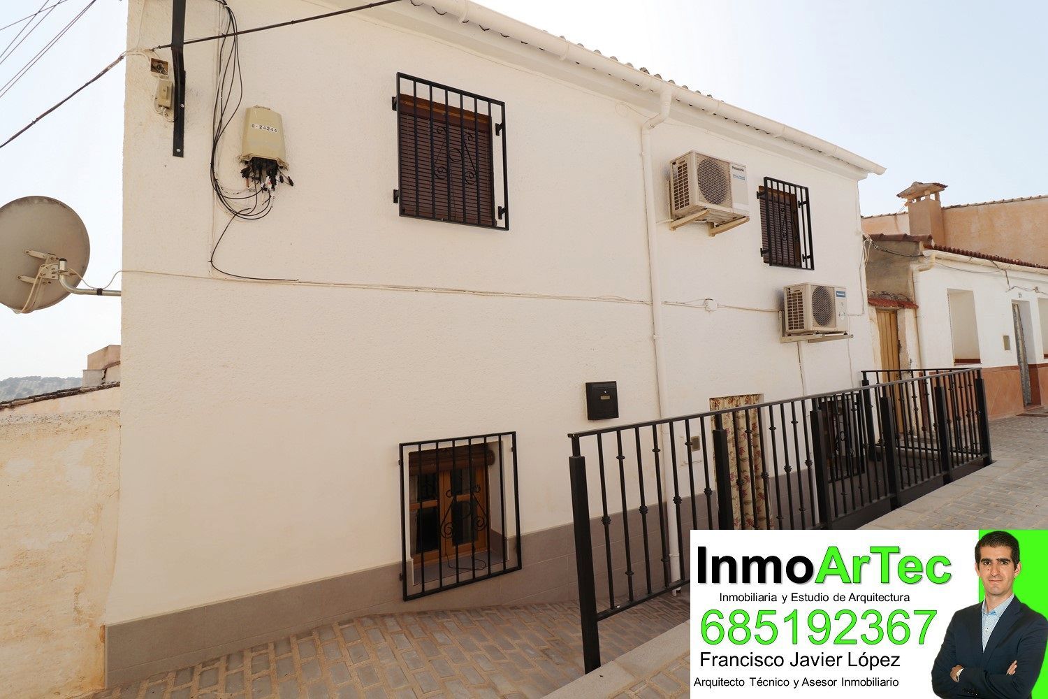 Vista exterior de Casa o xalet en venda en Íllora amb Aire condicionat i Traster