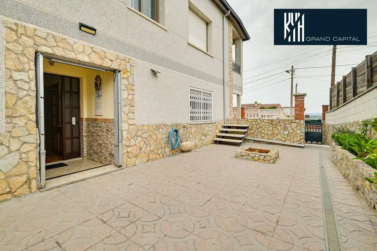 Casa amb terrassa en venda a Carrer Carrer Rovelló, imagen 6