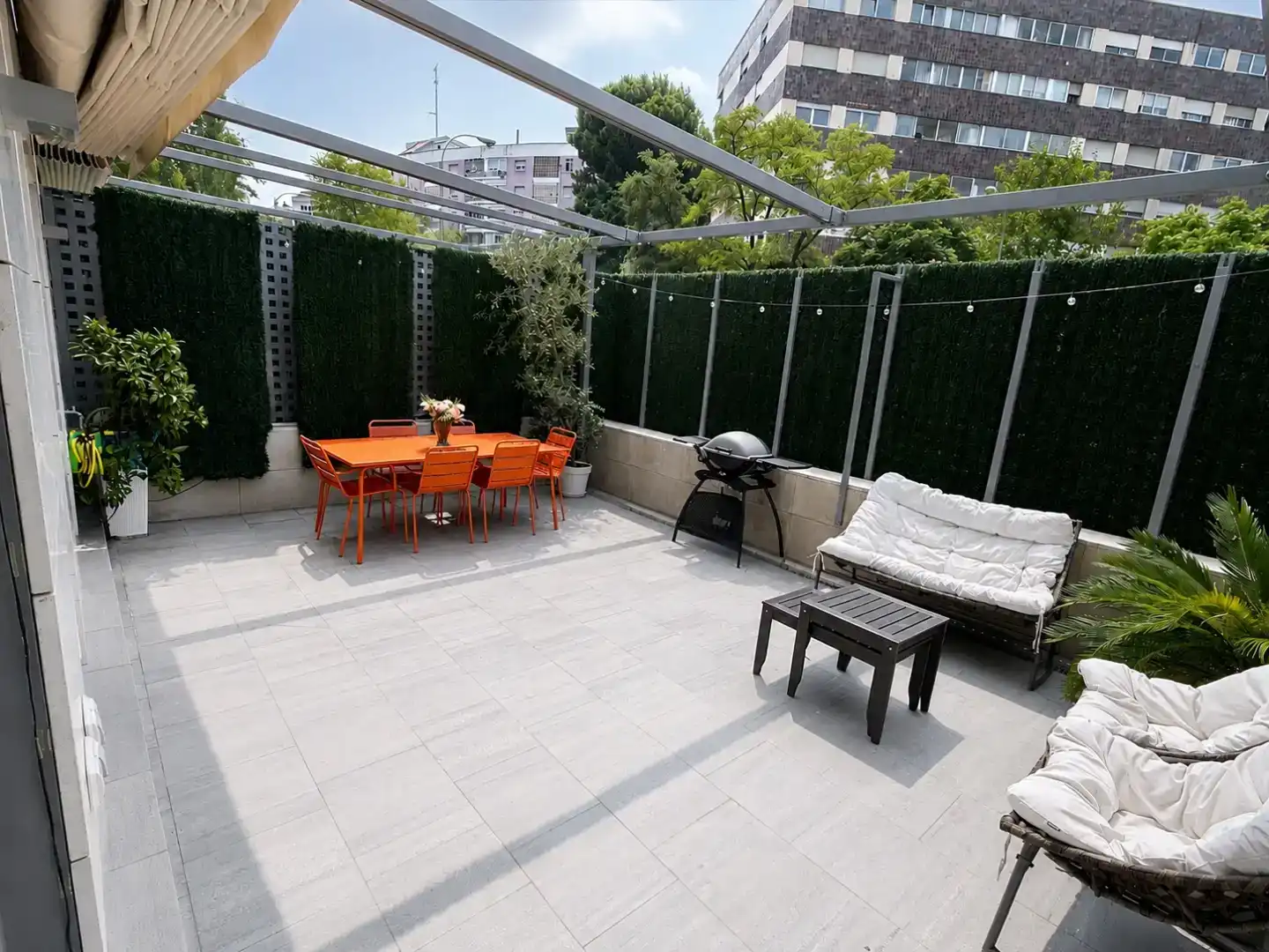 Terrassa de Dúplex en venda en  Madrid Capital amb Aire condicionat i Piscina