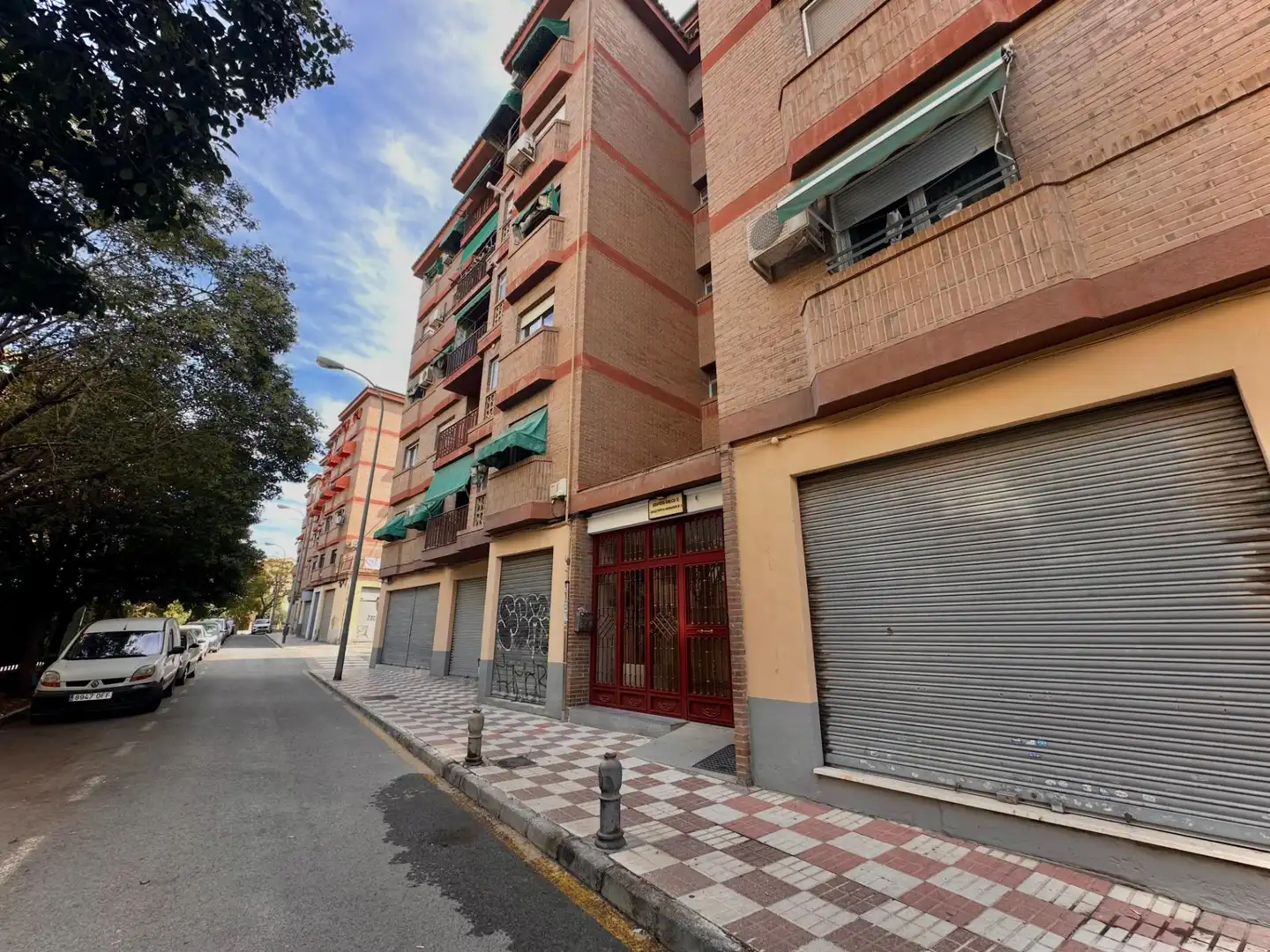 Vista exterior de Piso en venta en Granada con Aire acondicionado, Calefacción y Terraza