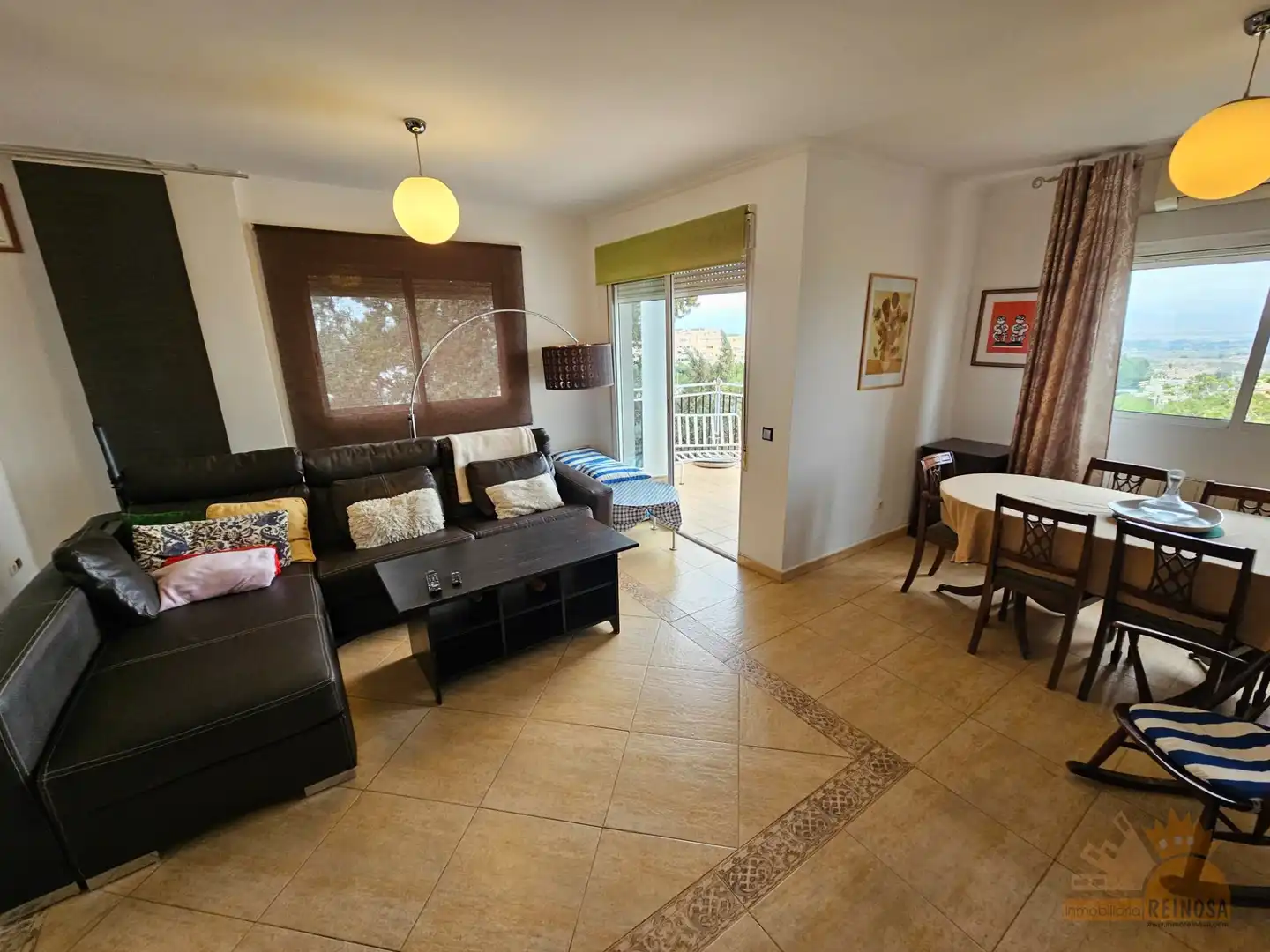 Wohnzimmer von Einfamilien-Reihenhaus zum Verkauf in Molina de Segura mit Klimaanlage, Heizung und Privatgarten