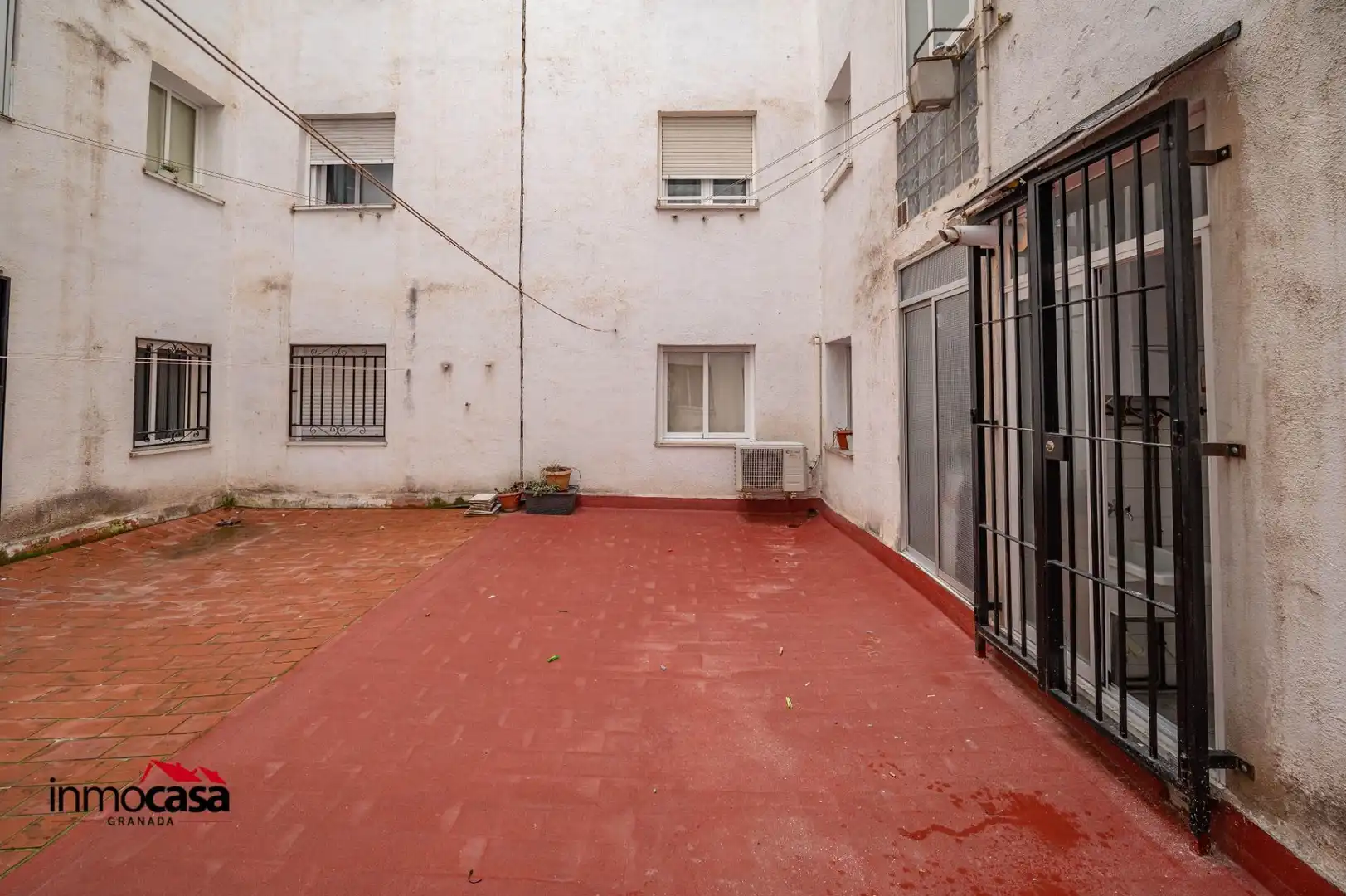 Exterior view of Flat for sale in Granada  with Air Conditioner, Heating and Balcony