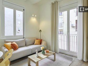 Appartamento con balcone in affitto a Ciutat Vella