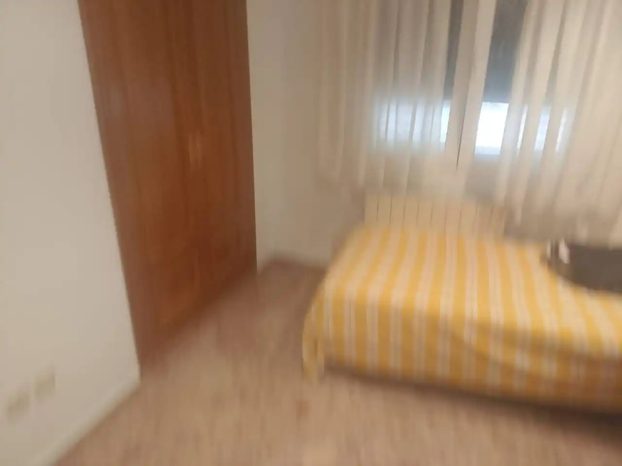 Dormitori de Casa adosada en venda en Oliva amb Aire condicionat, Calefacció i Jardí privat
