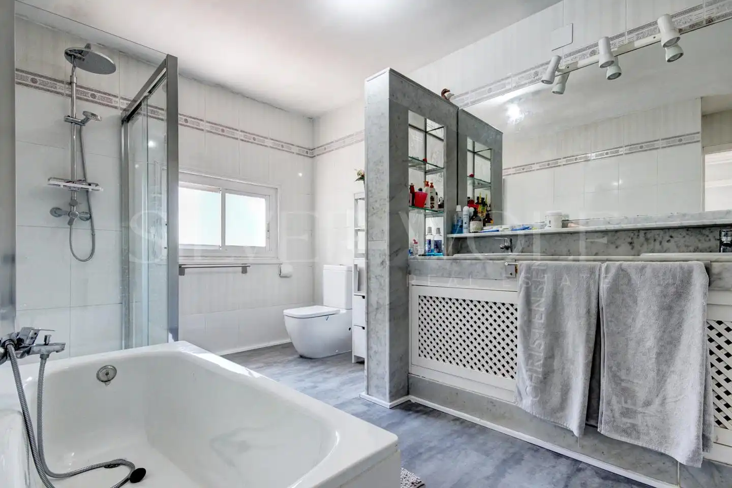 House with pool for sale in calle de la Sardana, imagen 37