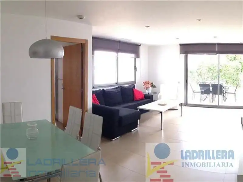 Dormitori de Casa adosada de lloguer en Conil de la Frontera amb Aire condicionat, Traster i Moblat