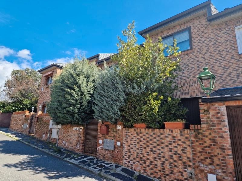 Exterior view of Single-family semi-detached for sale in Galapagar  with Air Conditioner, Private garden and Terrace