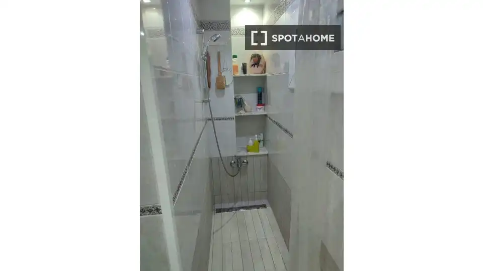 Flat with terrace to rent in Sant Martí, imagen 2