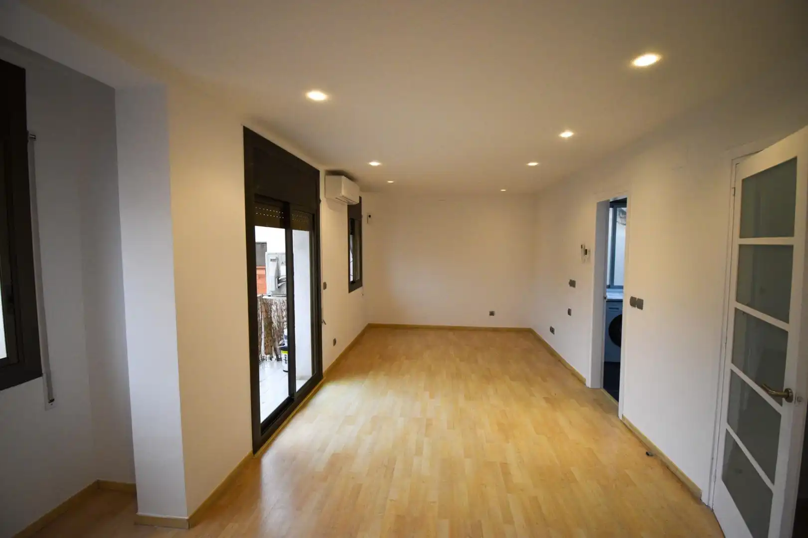 Piso en venta en Vilanova i la Geltrú con Aire acondicionado, Calefacción y Parquet