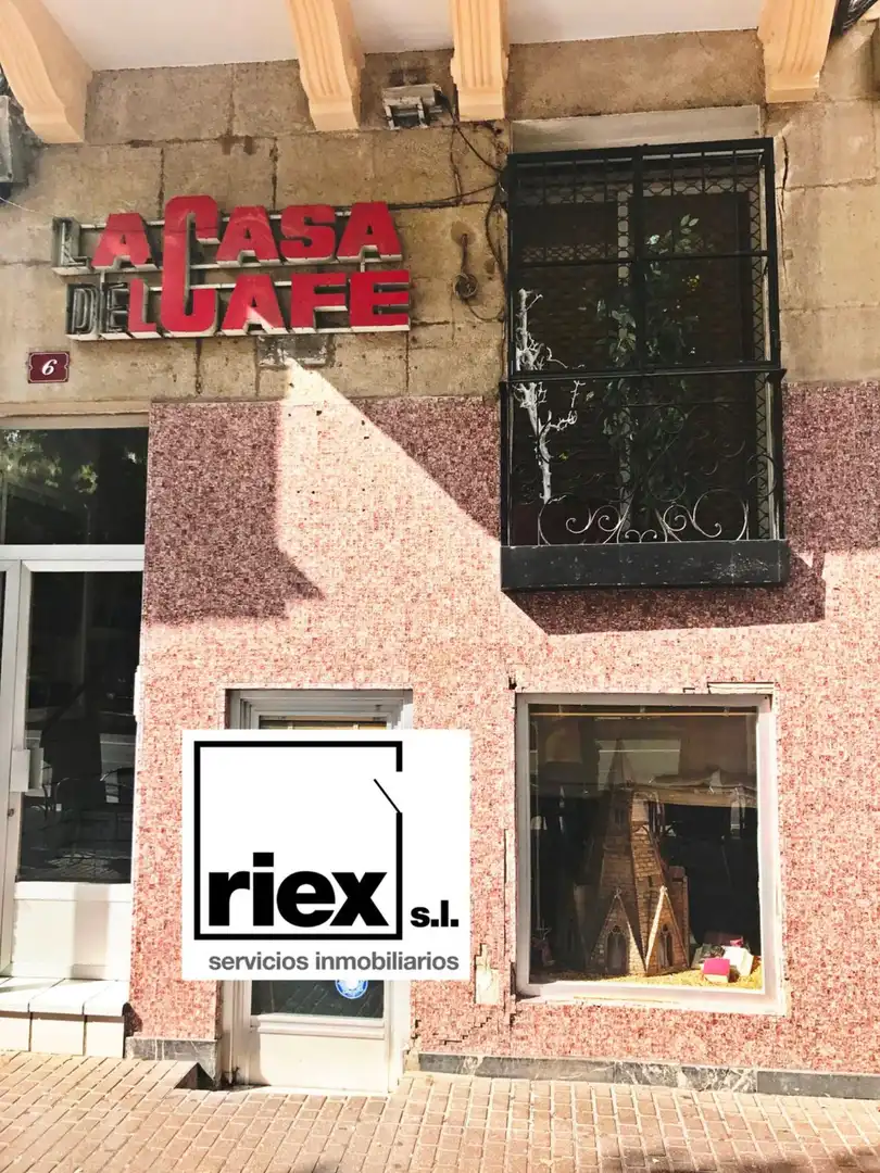 Vista exterior de Local en venta en  Logroño con Aire acondicionado