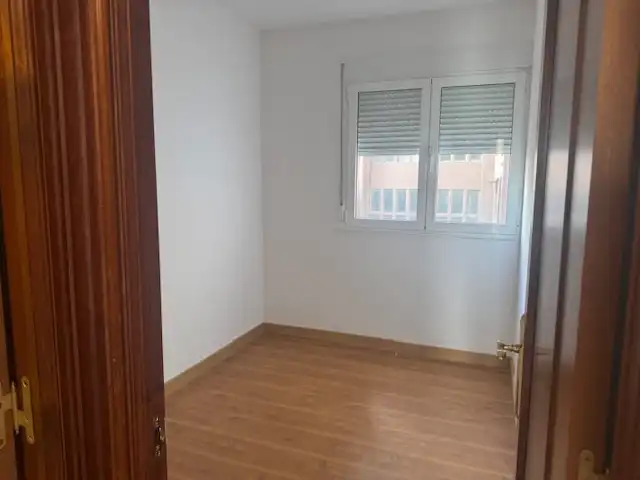 Habitación de Piso en venta en Ribadeo con Terraza, Trastero y Balcón