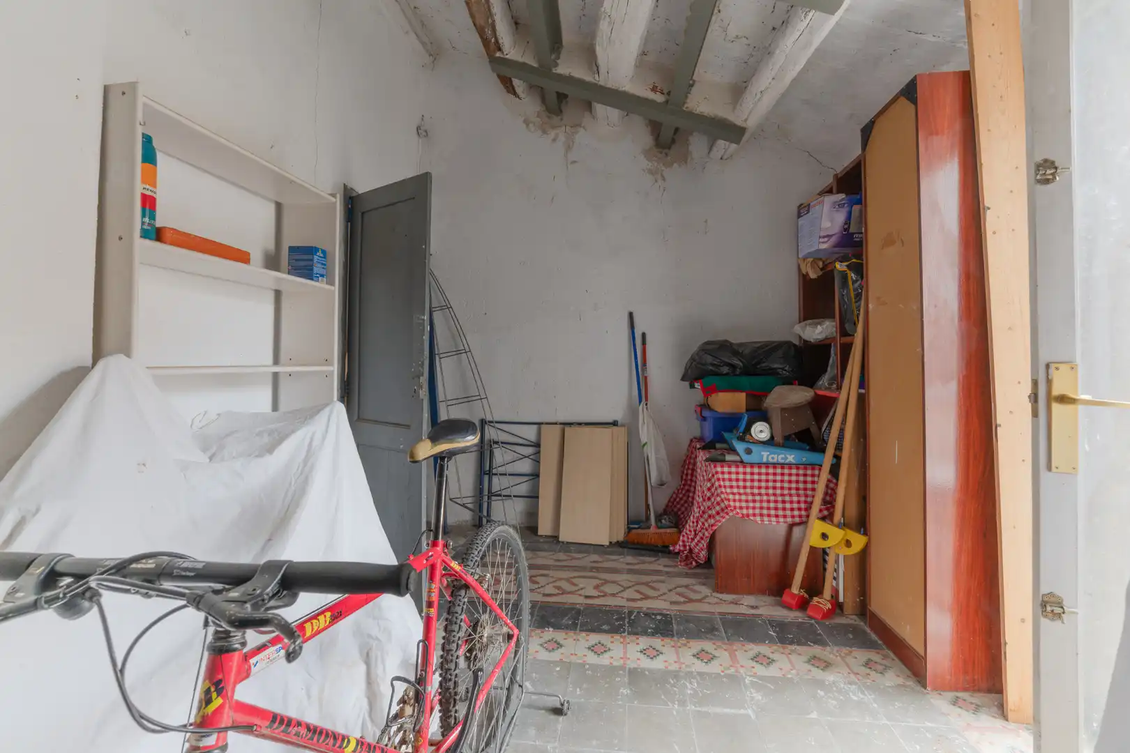 Wohnung zum Verkauf in Girona mit Heizung und Terrasse