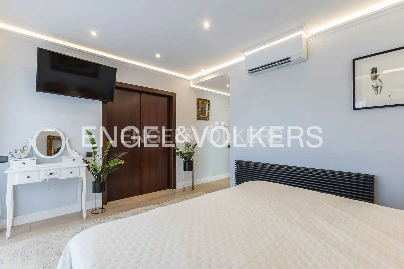 Bedroom of Houses for sale in Castelldefels  with Air Conditioner, Heating and Private garden